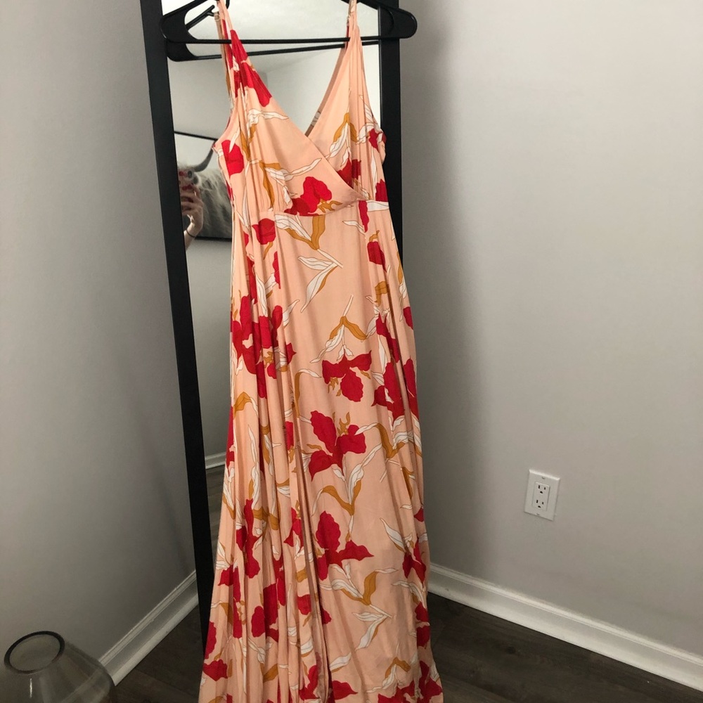 ❤️NWT vici floor length spaghetti strap dress